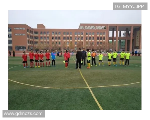 天朗足球球星动画燃动绿茵梦想展现少年拼搏与荣耀瞬间