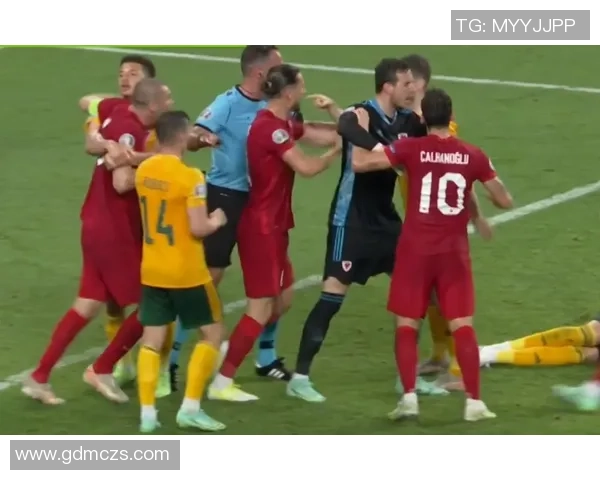 足球球星独特绑绷带习惯背后的心理暗示与竞技表现解析