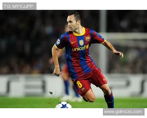 上一届足球球星风采盘点 各大球员巅峰表现与成就回顾